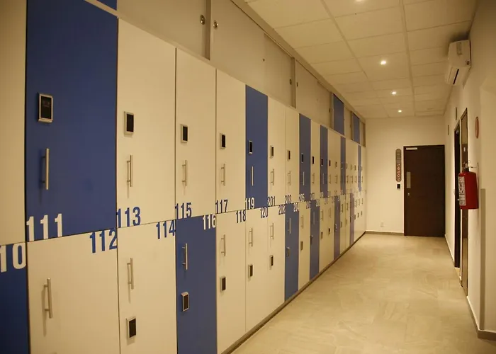 Capsule hotel Izzzleep Aeropuerto Terminal 1 3*