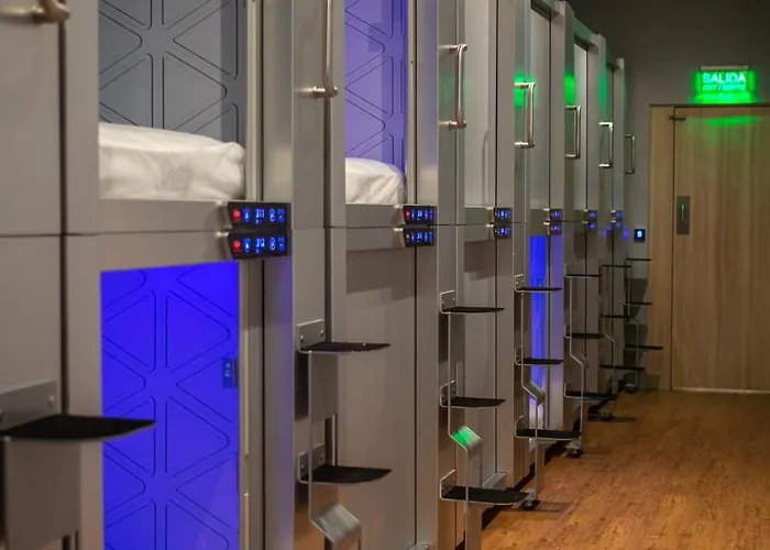 Capsule hotel Izzzleep Aeropuerto Terminal 1