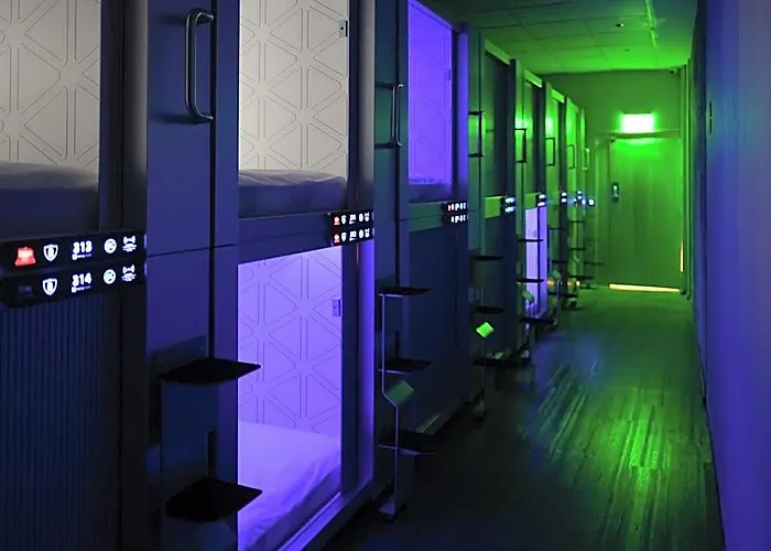 Capsule hotel Izzzleep Aeropuerto Terminal 1