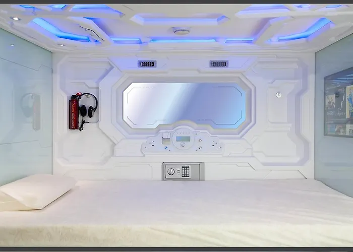 Izzzleep Aeropuerto Terminal 1 Capsule hotel