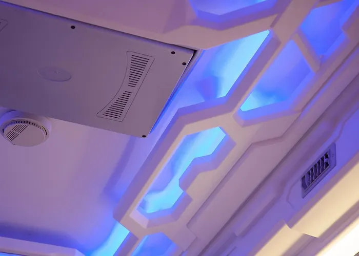 Izzzleep Aeropuerto Terminal 1 Capsule hotel
